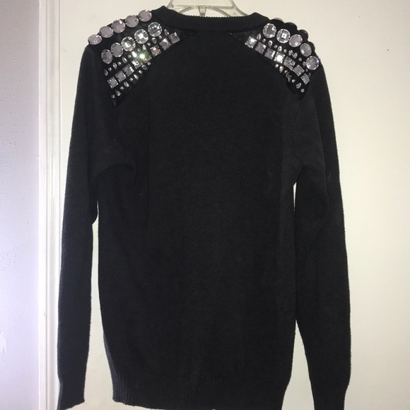 Sweater - Picture 6 of 6